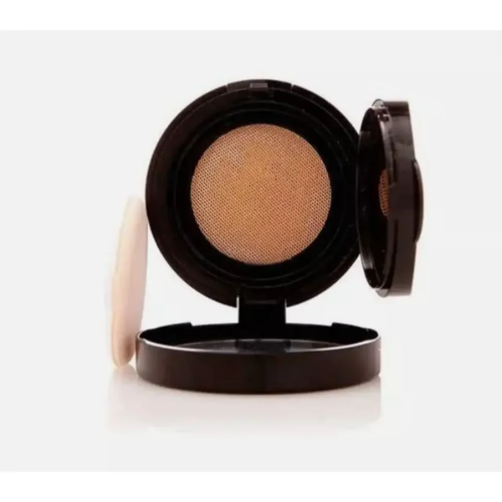 NWOB Mally Flawless Finish Transforming Effect Foundation Light
